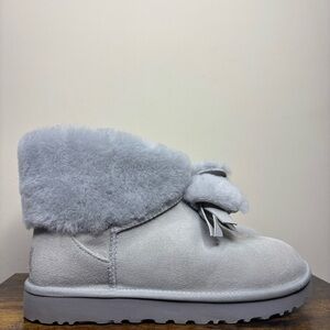 UGG Classic Mini II Chinese New Year Snow boots Grey Womens Size 8